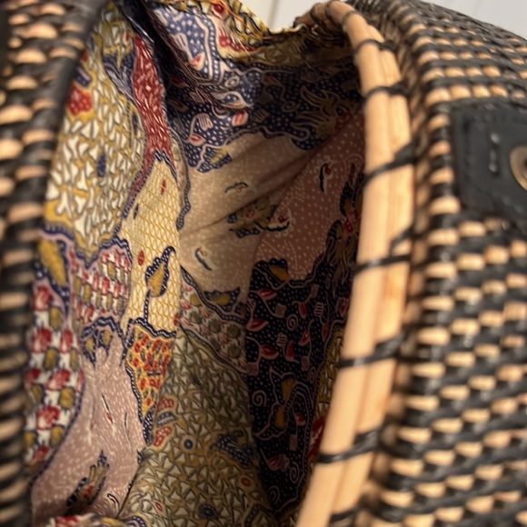 NWOT Round Rattan Crossbody Bag - Picture 7 of 7